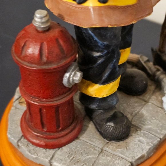 Fireman Statue Figurine #182246 About Face Designs - Picture 4 of 7